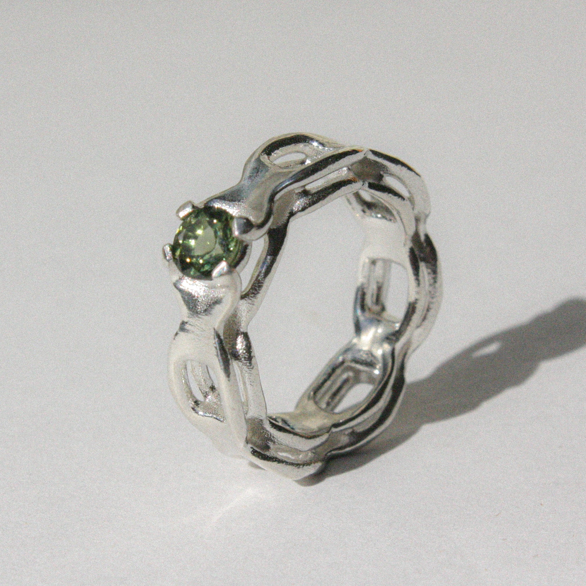 Ring 240913